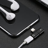 Adaptateur audio  2 en 1   Adaptateur sans fil   Deux ports Lightning   Chargement rapide en toute sécurité Prêt à l'emploi