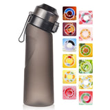 Bouteille d'eau de 650 ml de grande capacité avec diverses capsules de saveur de fruits matériau sûr facile à transporter étanche