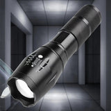 Lampe de poche forte lumière portable extérieur rechargeable led lampe de poche en alliage d'aluminium zoom télescopique