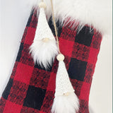 Sac à bonbons pour bas de Noël  47*25cm 2pcs Motif à carreaux rouges et noirs Frange en peluche Convient à la décoration de Noël