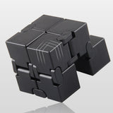 TD® Rubik's Cube infini 4X4X4CM Flip lisse  Jouet de décompression Rubik's Cube au bout des doigts Jouets éducatifs pour enfants/adu