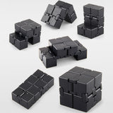 TD® Rubik's Cube infini 4X4X4CM Flip lisse  Jouet de décompression Rubik's Cube au bout des doigts Jouets éducatifs pour enfants/adu