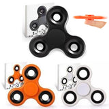 TD® Lot 3 Fidget Spinner/Jouet Triangle Pour Adultes Enfants/ Jouet de Doigts/ Décompression- Anti stress NOIR- BLANC-ORANGE