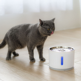 INN® Distributeur d'eau pour animaux à plateau en acier inoxydable, lumière LED, auto-extinction en cas de manque d'eau, prise USB